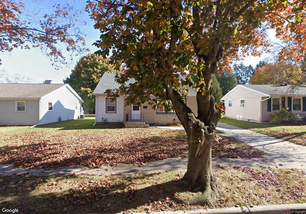 1415 N 4th St, Manitowoc, WI 54220 - photo 1