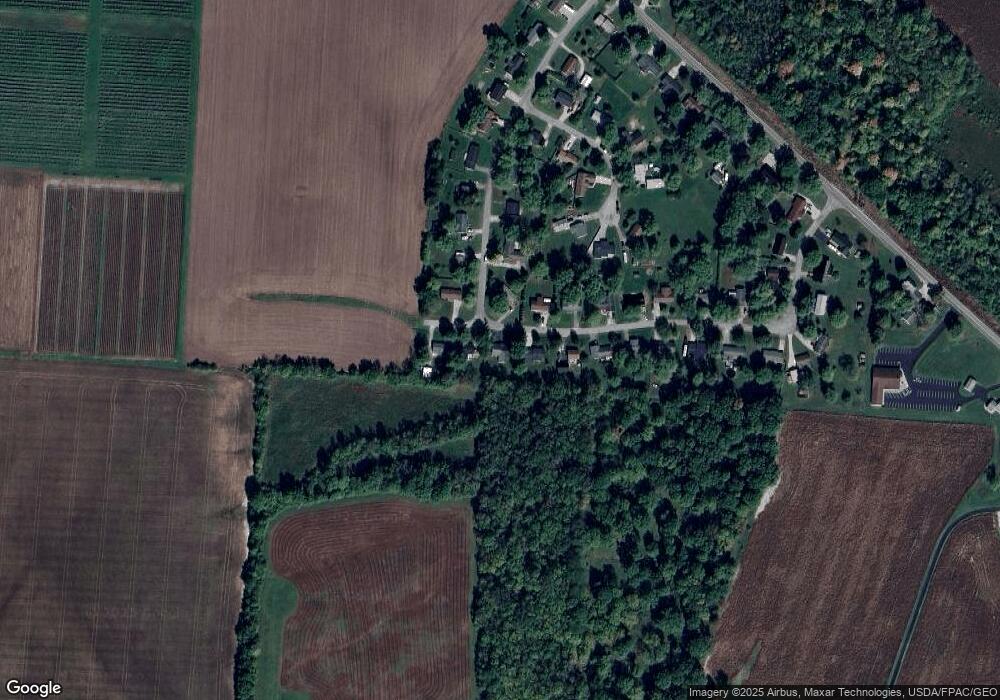 6407 Putnam Dr, Circleville, OH 43113 - photo 1