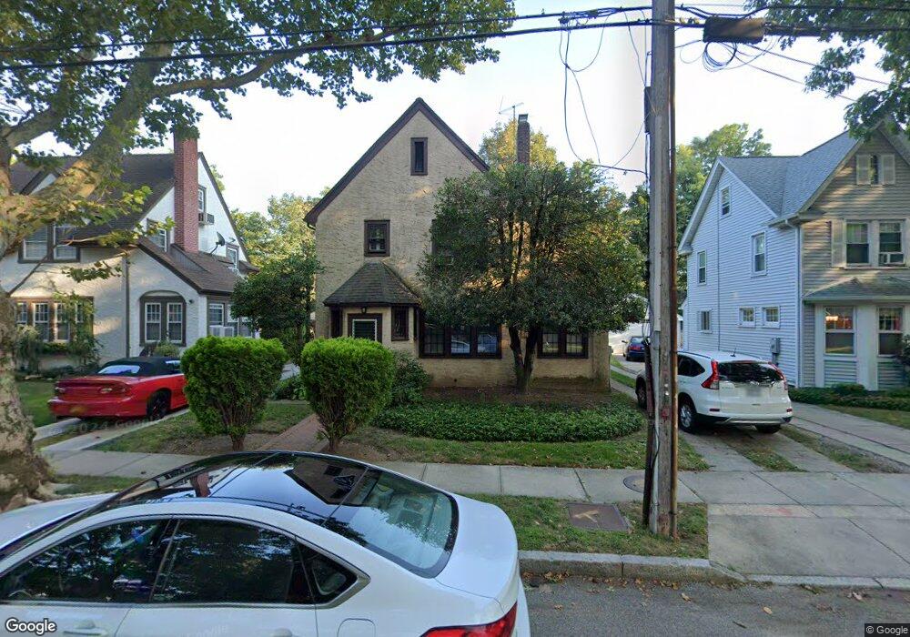 80 Superior Rd, Floral Park, NY 11001 - photo 1