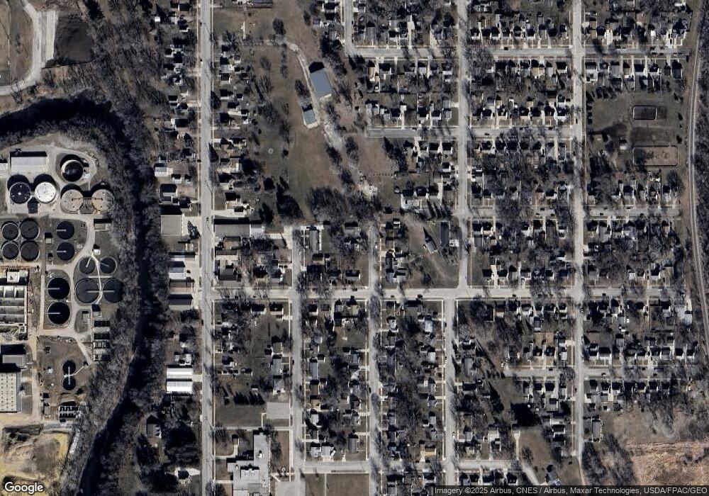 1302 6th St SE, Austin, MN 55912 - photo 1