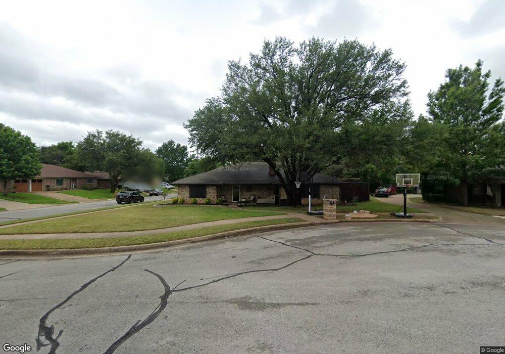 925 Pleasant Valley Cir, Bedford, TX 76021 - photo 1