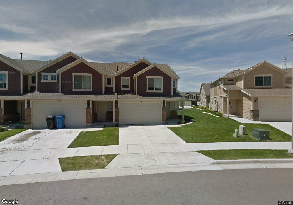 402 S 1320 E unit 17, Hyrum, UT 84319 - photo 1