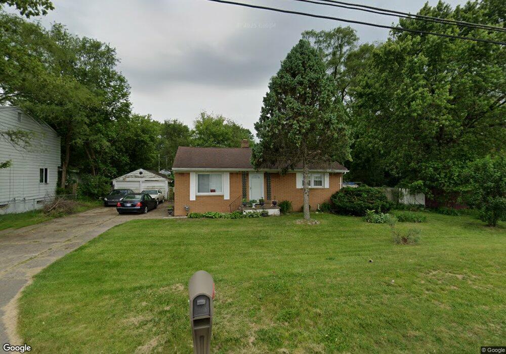 1099 W Coldwater Rd, Flint, MI 48505 - photo 1
