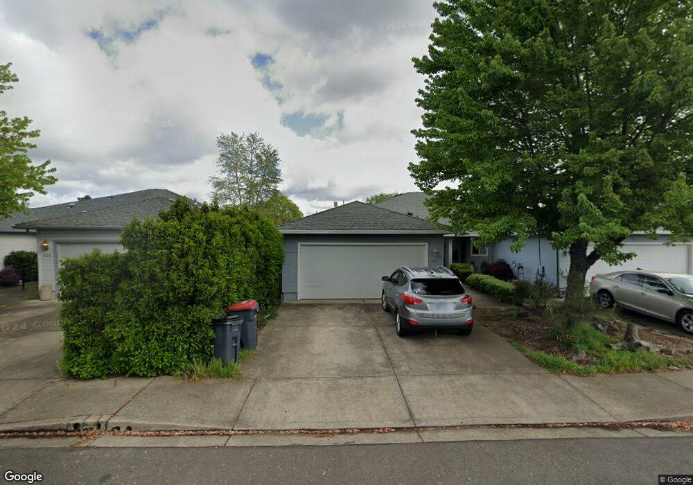 941 Brandi Way, Central Point, OR 97502 - photo 1