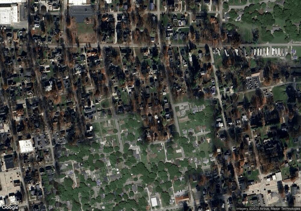 825 Harrison St, Covington, IN 47932 - photo 1