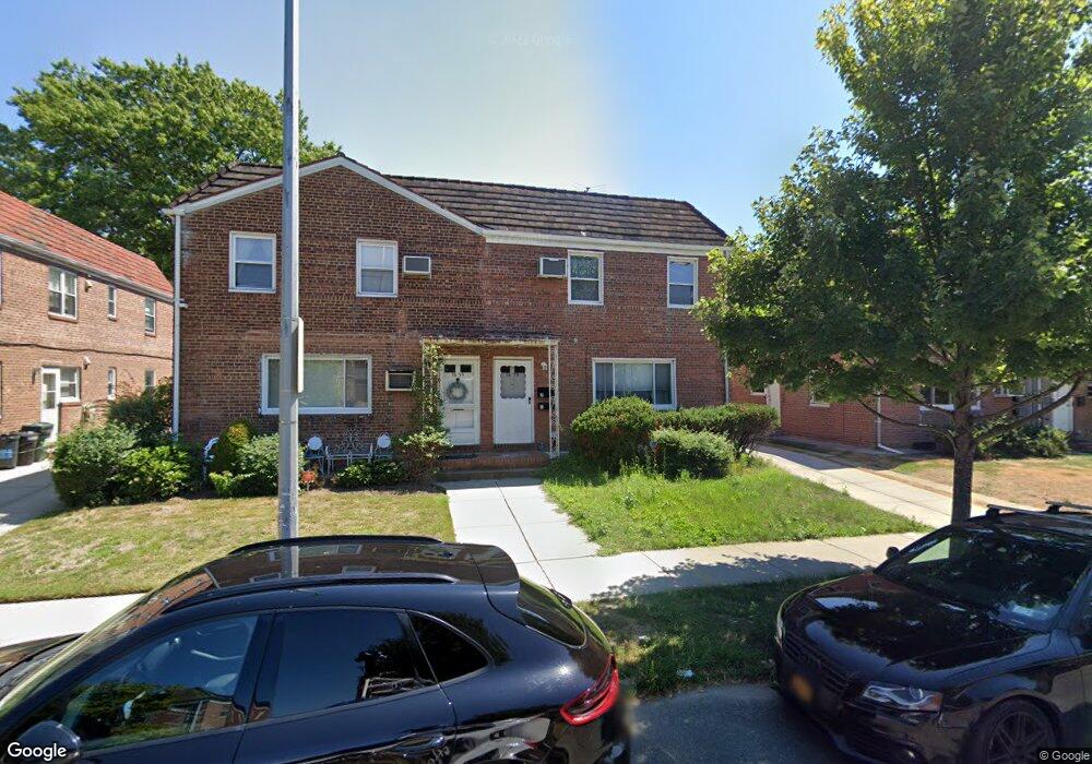 7639 170th St, Fresh Meadows, NY 11366 - photo 1