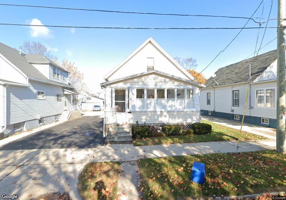 1814 21st St, Two Rivers, WI 54241 - photo 1