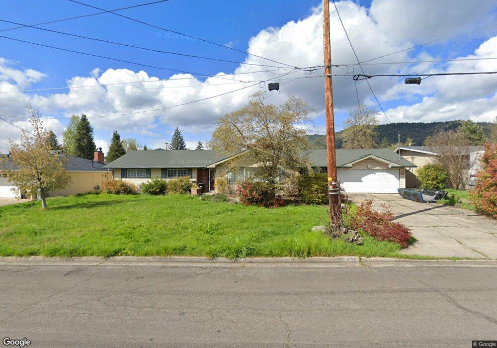 730 NE Riddle Dr, Grants Pass, OR 97526 - photo 1