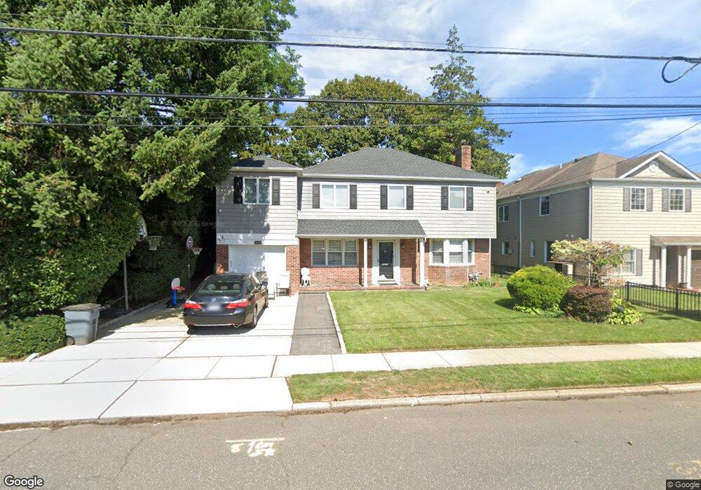 454 Arbuckle Ave, Cedarhurst, NY 11516 - photo 1