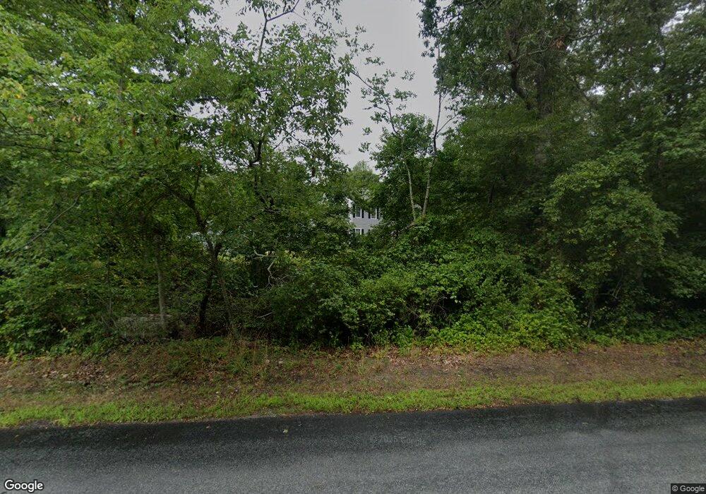 605 Horseneck Rd, South Dartmouth, MA 02748 - photo 1