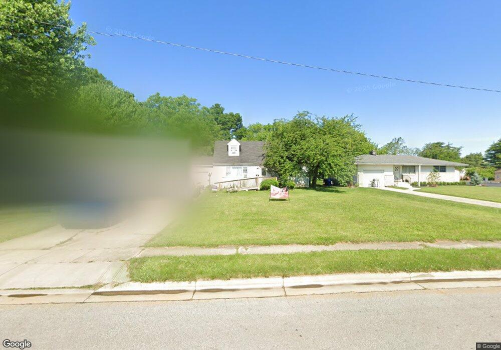 565 Bernhard Rd, Columbus, OH 43213 - photo 1