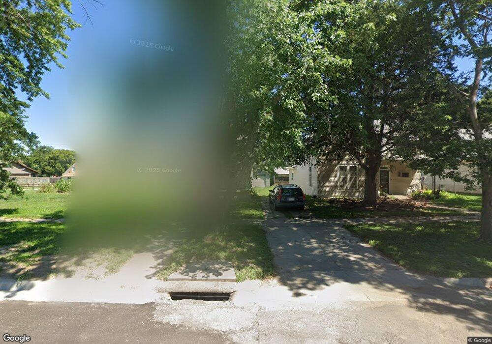 420 W 7th St, Concordia, KS 66901 - photo 1