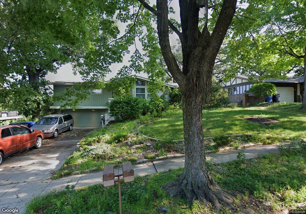 3501 Skyline Dr, Des Moines, IA 50310 - photo 1