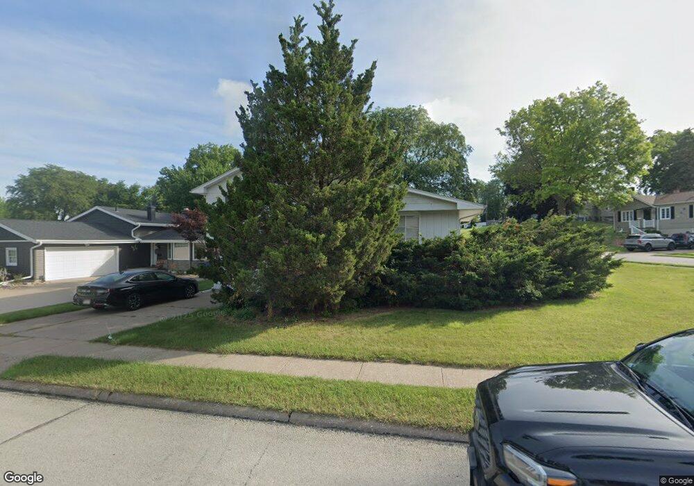 2208 W Columbia Ave, Davenport, IA 52804 - photo 1