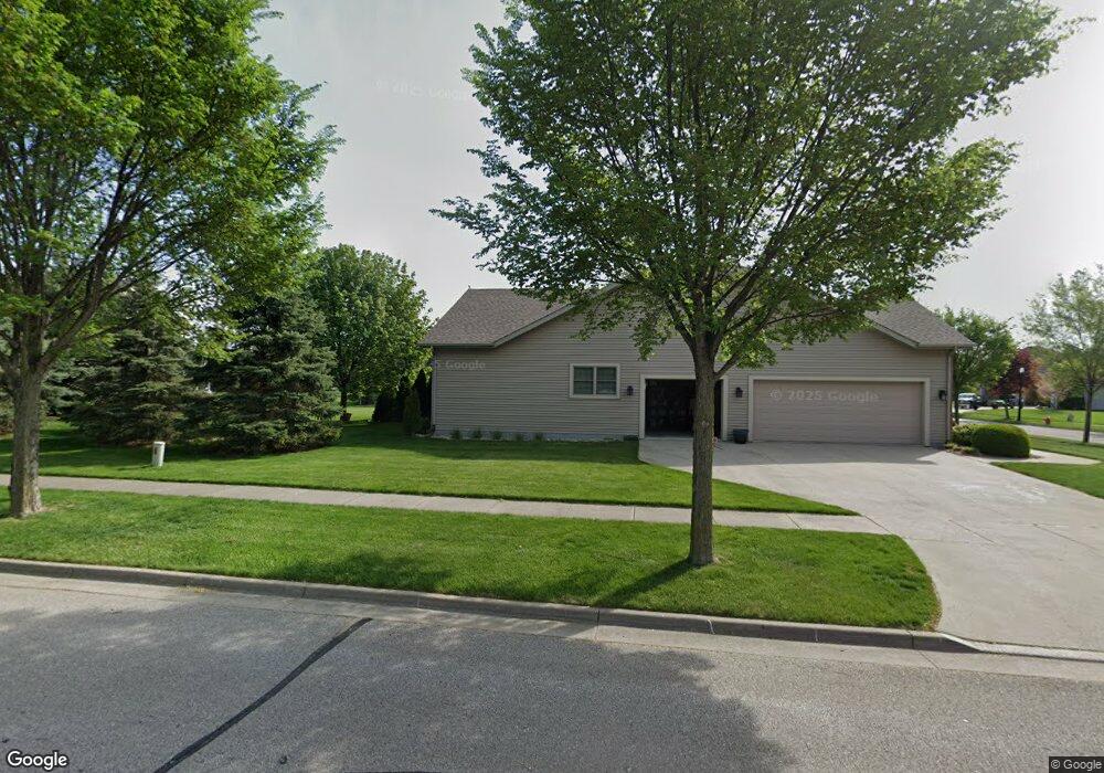 315 Clarmarc Dr, Frankenmuth, MI 48734 - photo 1