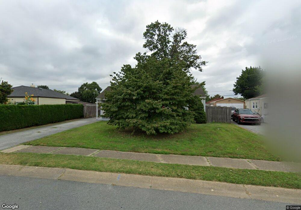 712 Woodsedge Rd, Wilmington, DE 19804 - photo 1