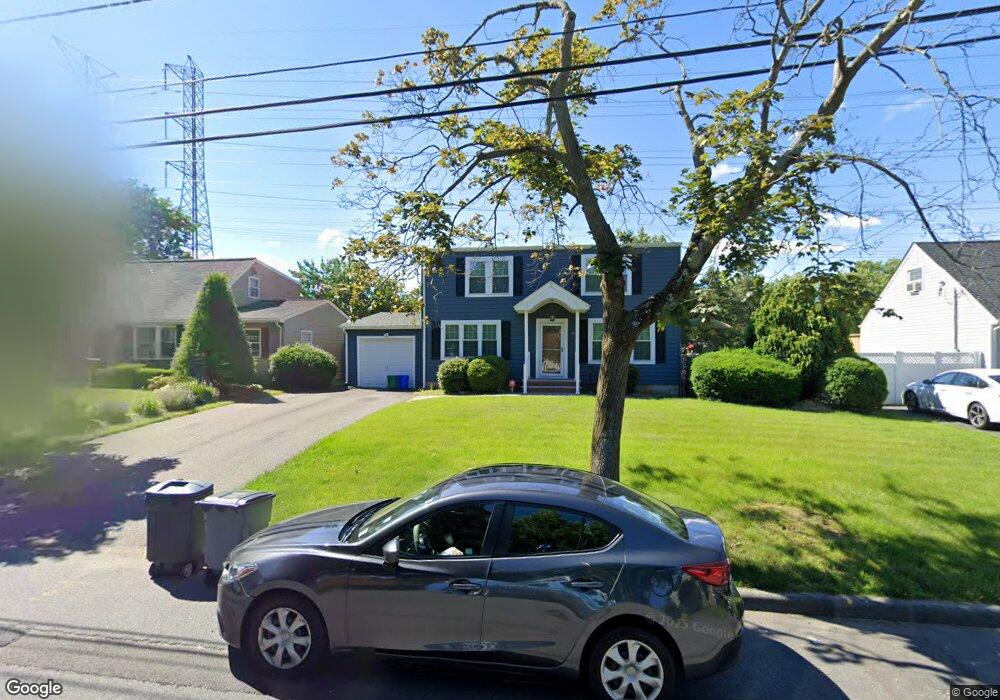 15 Longfield Rd, New Brunswick, NJ 08901 - photo 1