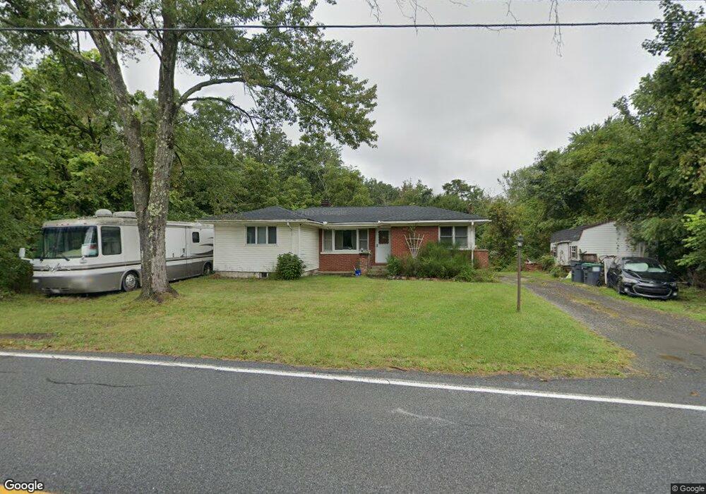 538 N Riverside Rd, Highland, NY 12528 - photo 1