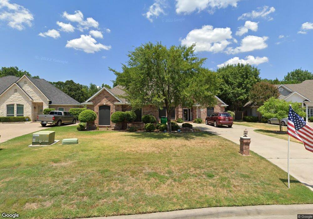 2207 Mesquite St, Gainesville, TX 76240 - photo 1