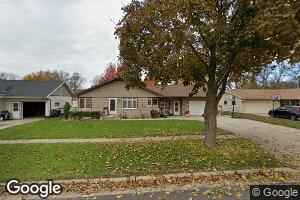 1309 Walnut St, Hull, IA 51239
