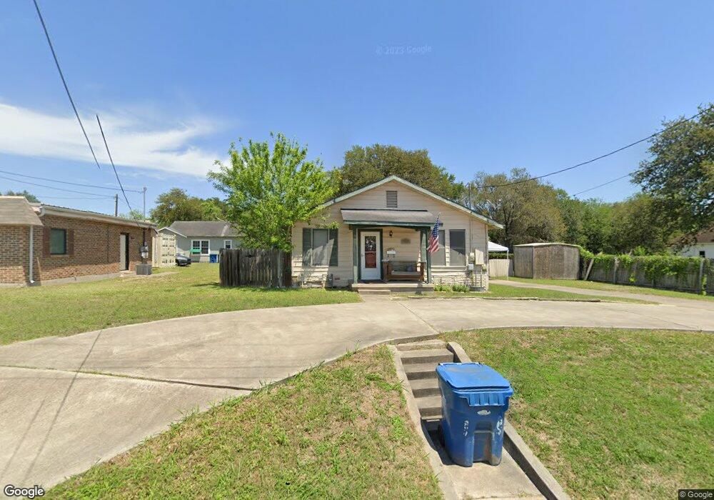 1208 St Mary's, Beeville, TX 78102 - photo 1