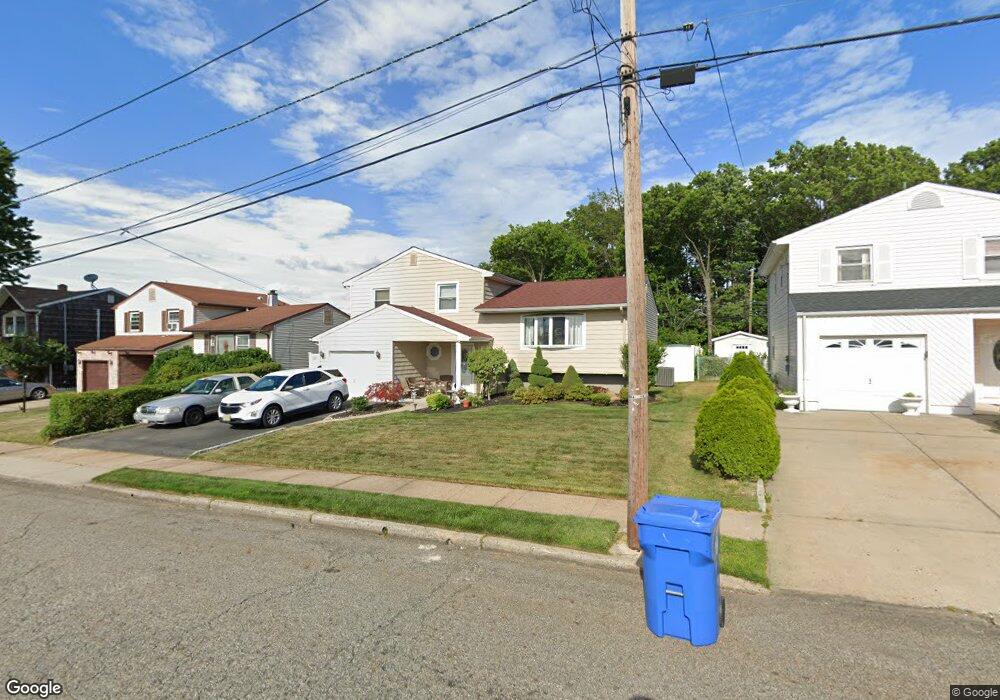 1076 Andrews Dr, Perth Amboy, NJ 08861 - photo 1