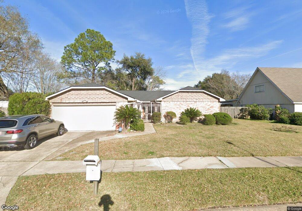 7706 Streamside Dr, Houston, TX 77088 - photo 1