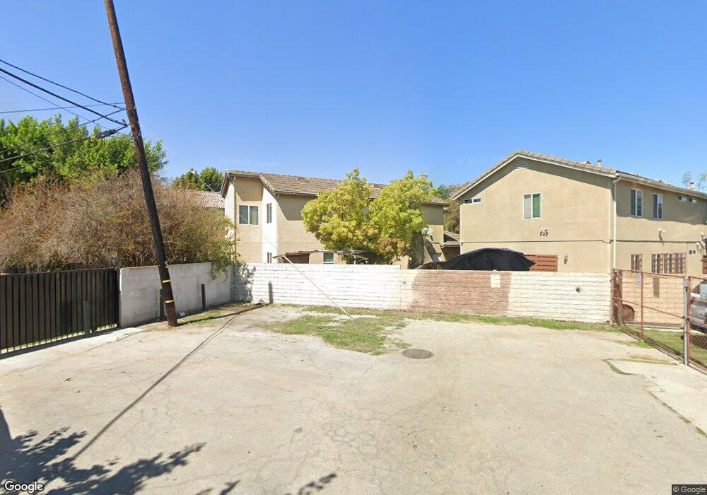 818 W Kemp Ct, Compton, CA 90220 - photo 1