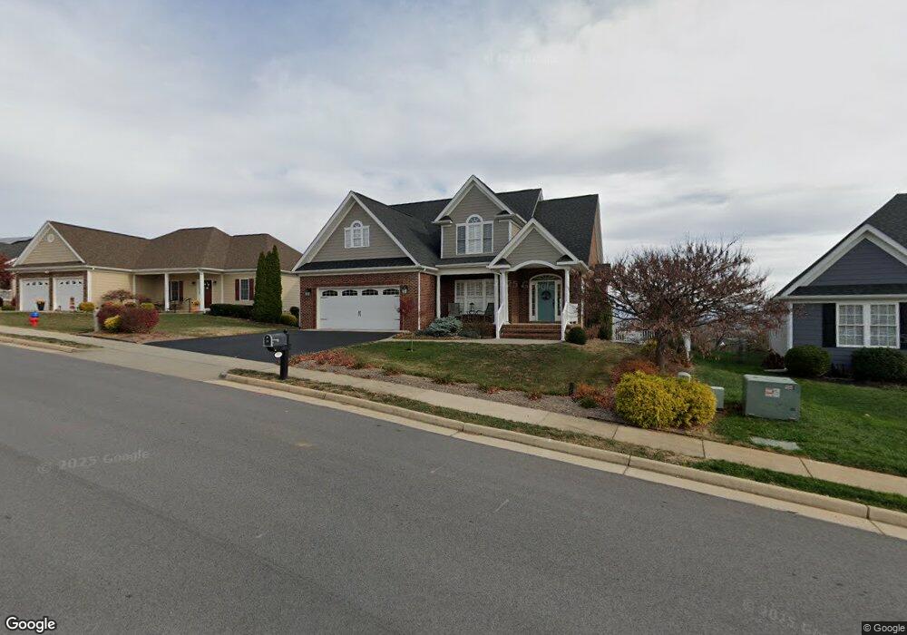 205 Stonewall Jackson Blvd, Staunton, VA 24401 - photo 1