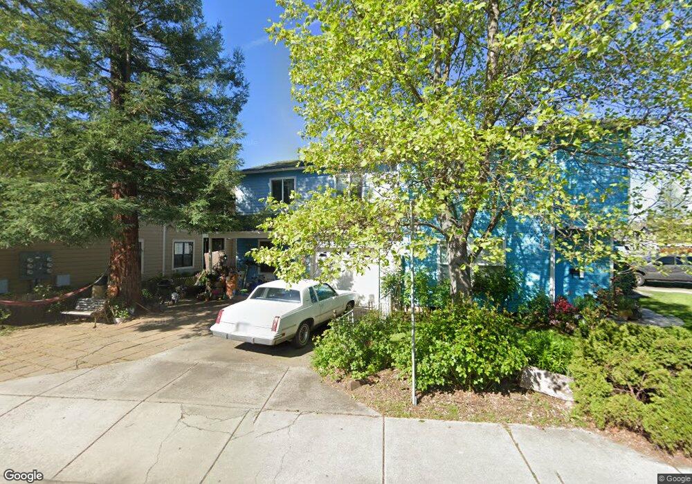 431 N 2nd St, Central Point, OR 97502 - photo 1