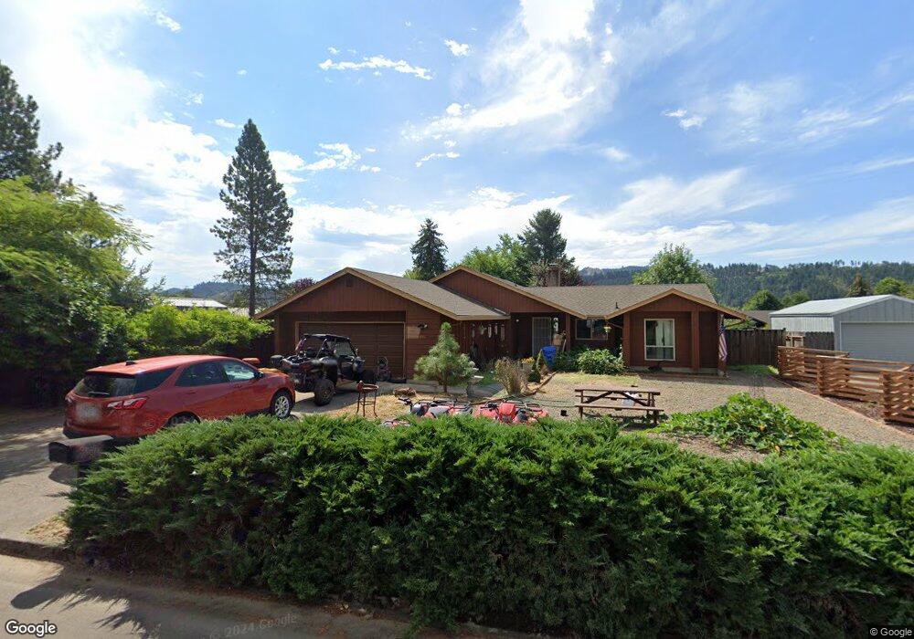 1862 E Fourth Ave, Sutherlin, OR 97479 - photo 1