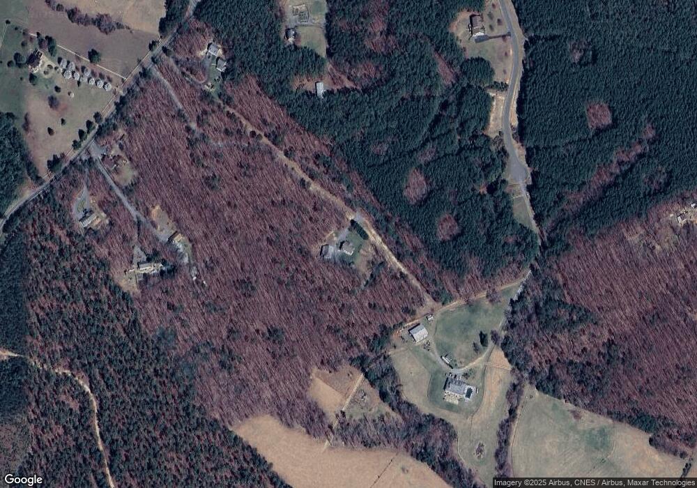 2933 Martin Kings Rd, Scottsville, VA 24590 - photo 1