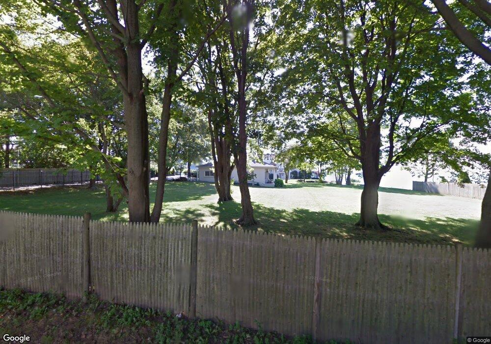 9 Bartlett St, Marblehead, MA 01945 - photo 1