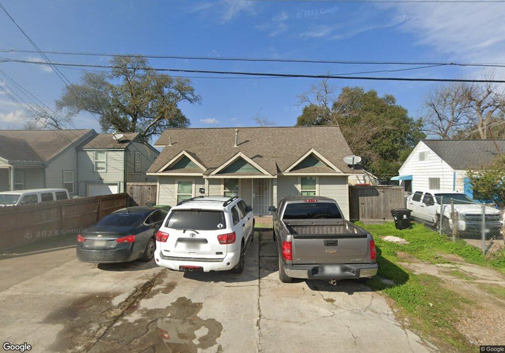 525 Comile St, Houston, TX 77022 - photo 1
