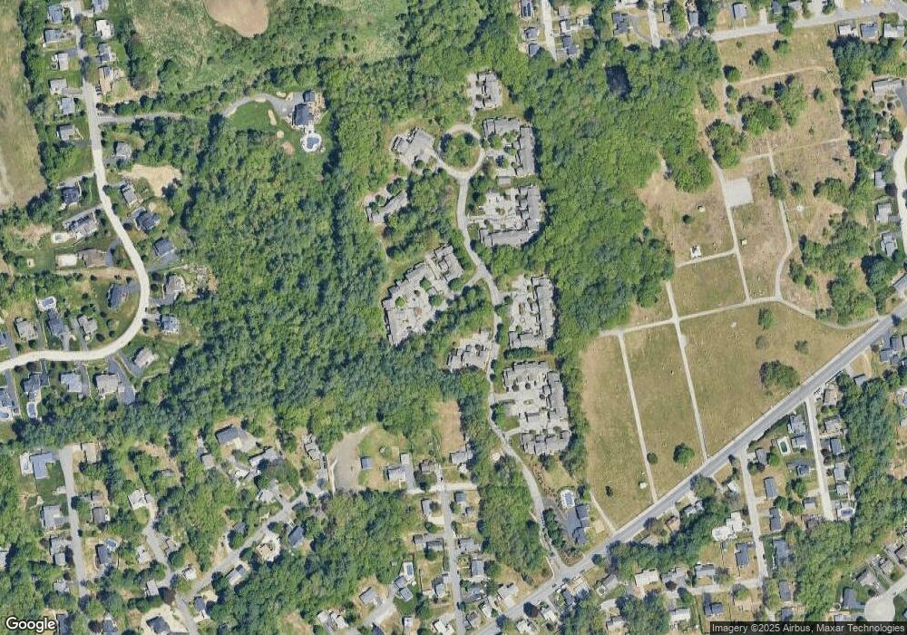 4 Brigadoon Ln, Bedford, NH 03110 - photo 1