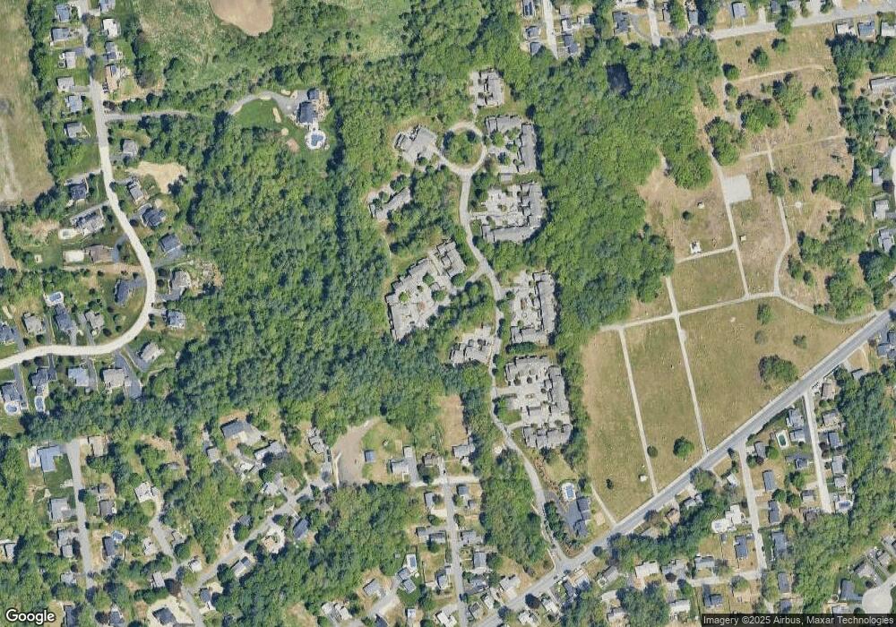 8 Brigadoon Ln, Bedford, NH 03110 - photo 1