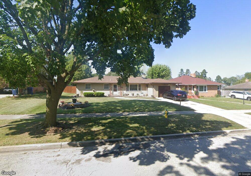 2420 9th Pkwy, Waukegan, IL 60085 - photo 1