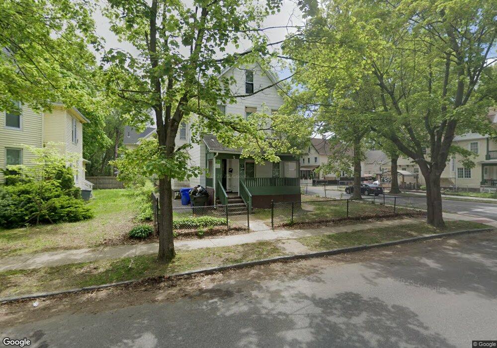 33 Mcknight St, Springfield, MA 01109 - photo 1