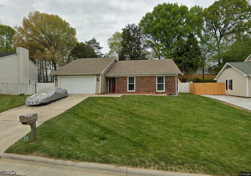 4021 Trappers Run Ct, High Point, NC 27265 - photo 1