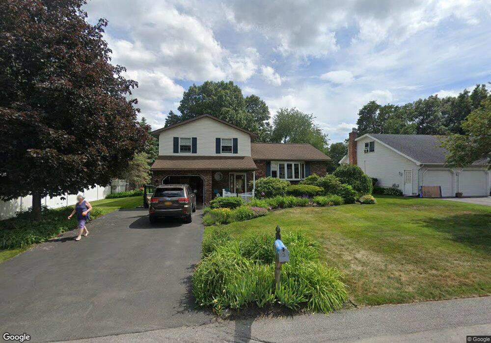 2 Rolling Hills Rd, Schenectady, NY 12309 - photo 1