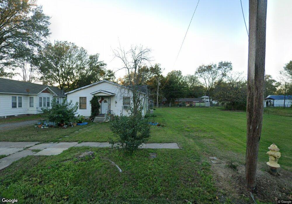 1500 S Maple St, Stuttgart, AR 72160 - photo 1