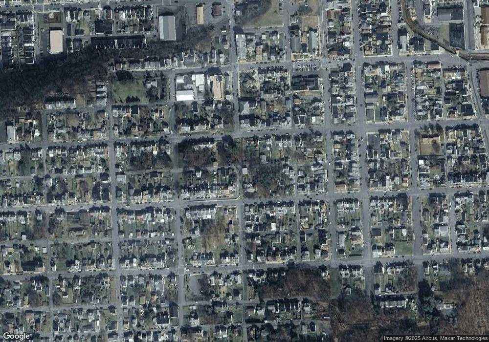 869 W Pine St, Coal Township, PA 17866 - photo 1