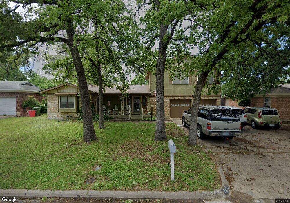 1013 Reed St, Hurst, TX 76053 - photo 1