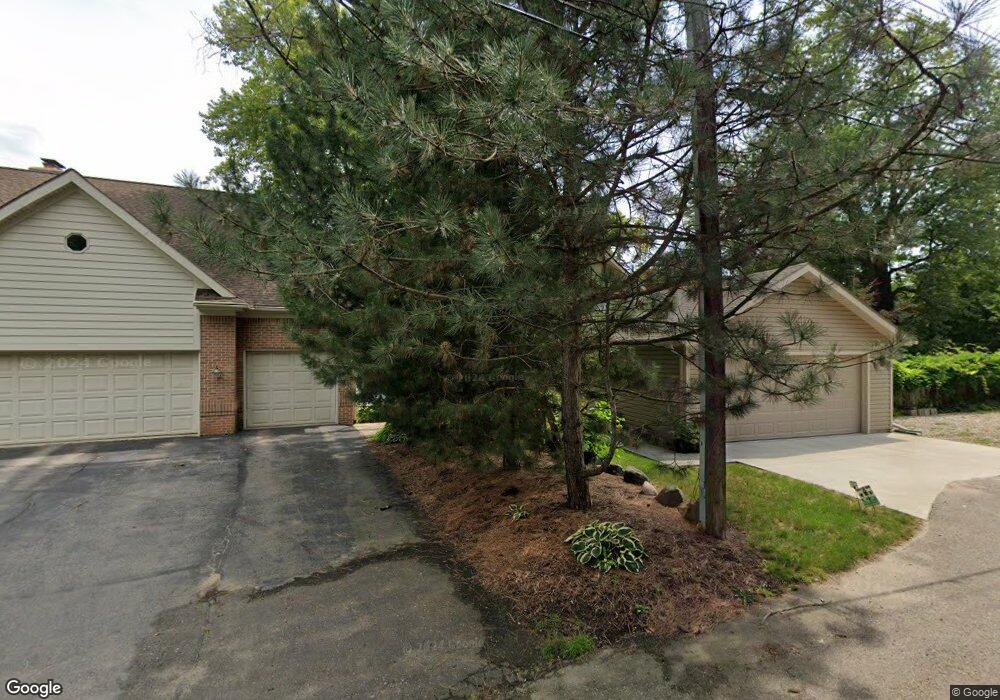 2407 Circle Dr, West Bloomfield, MI 48324 - photo 1