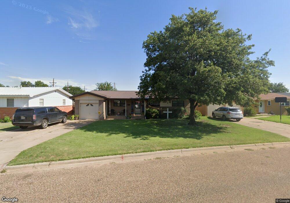 3012 W 18th St, Plainview, TX 79072 - photo 1