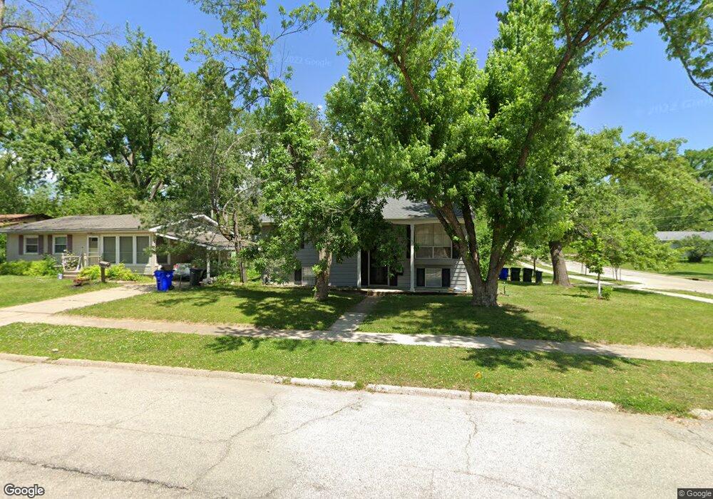 1270 38th St SE, Cedar Rapids, IA 52403 - photo 1