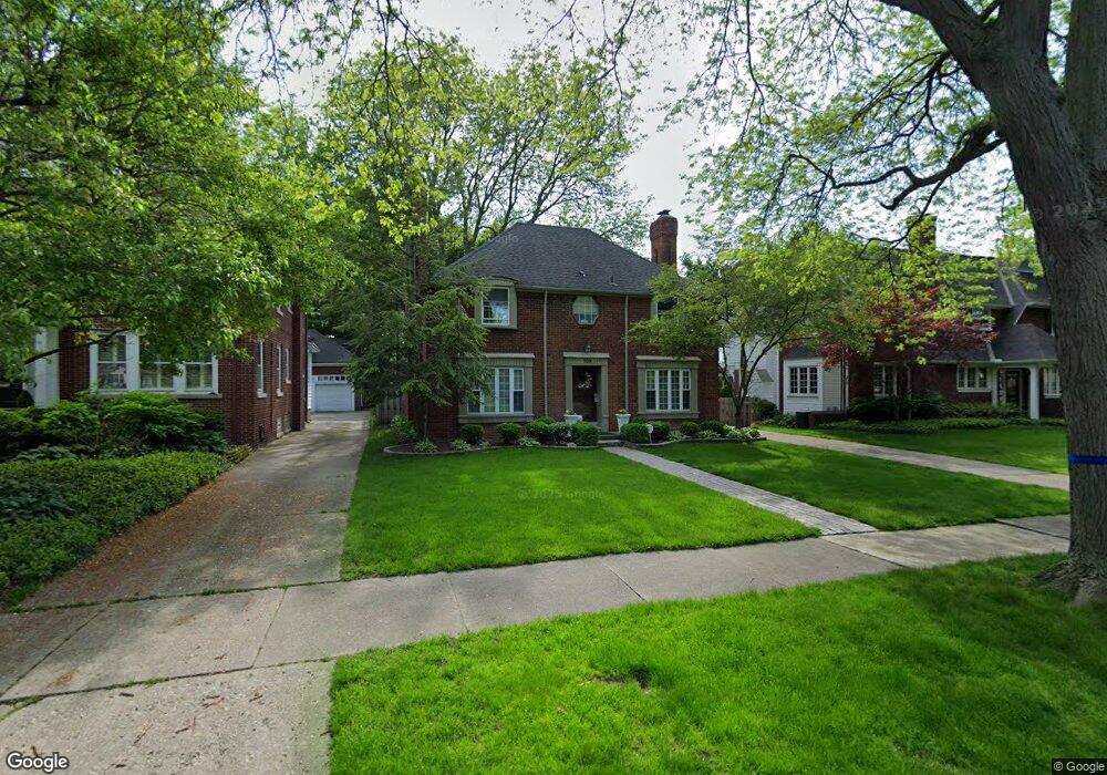 503 University Place, Grosse Pointe, MI 48230 - photo 1