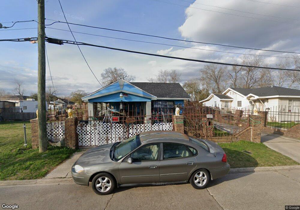 2237 Elaine St, Lake Charles, LA 70601 - photo 1