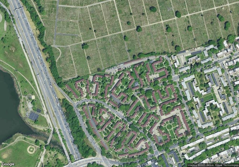 13639 68th Dr unit A, Flushing, NY 11367 - photo 1