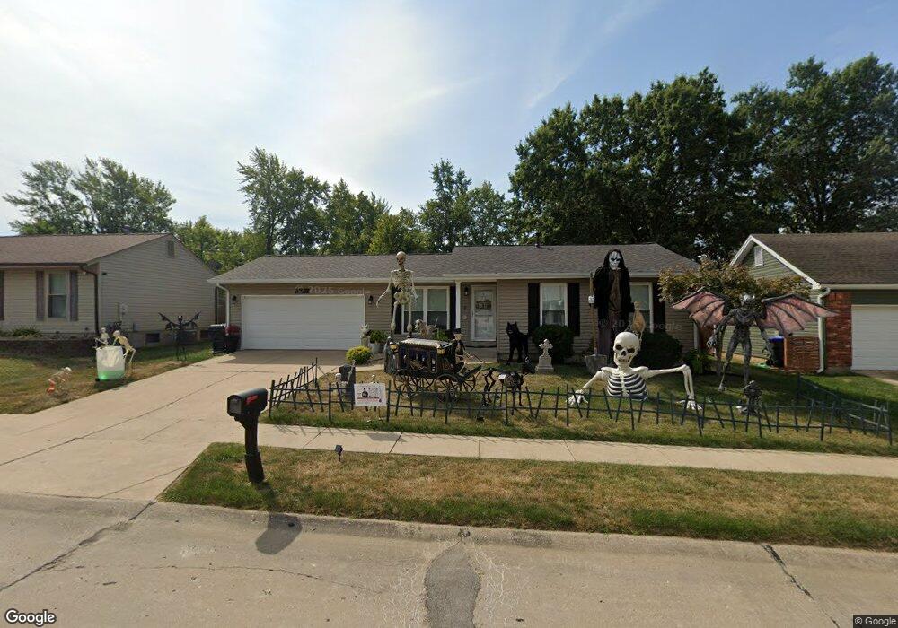 1360 Osage Meadows Dr, O Fallon, MO 63366 - photo 1
